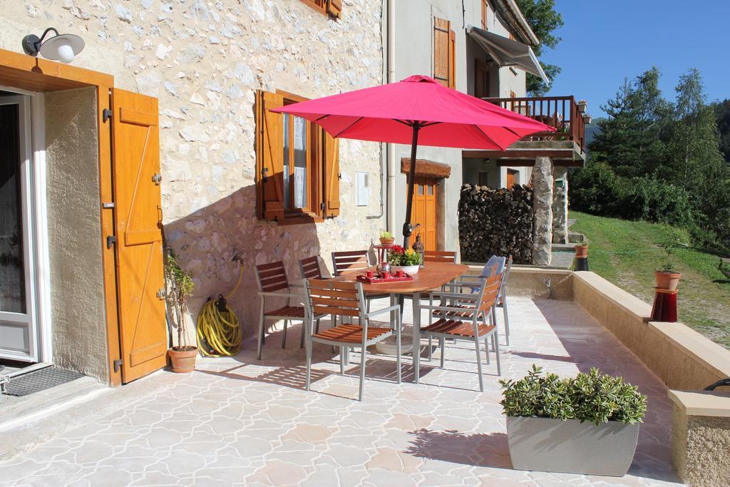 L'Oustal De L'Annetta Chambres Et Tables D'Hotes Comus Exteriör bild